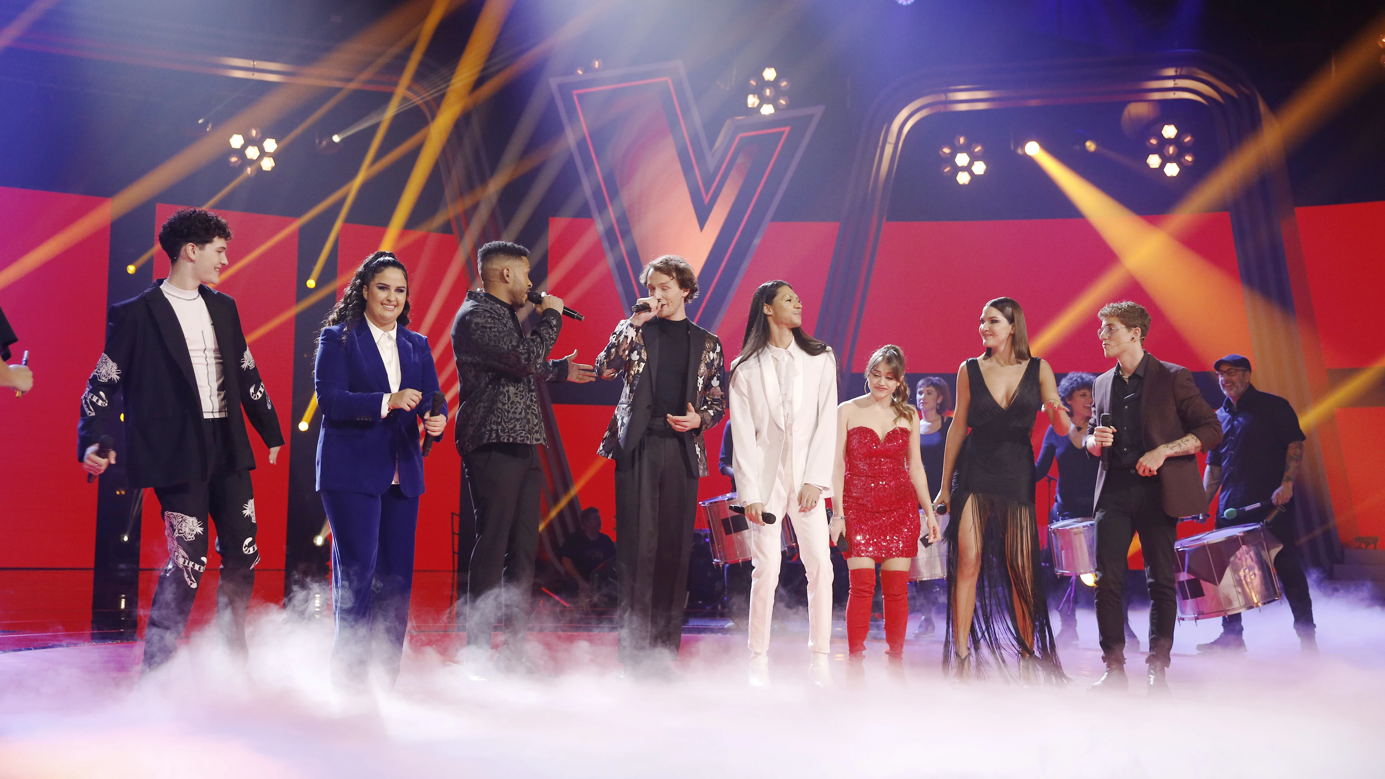 Los ocho semifinalistas de &lsquo;La Voz&rsquo; inauguran la Semifinal cantando &lsquo;Hay que vivir el momento&rsquo; de Manuel Carrasco 