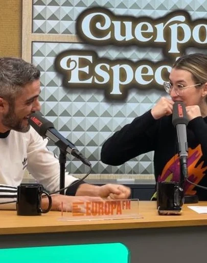 Roberto Leal y Eva Soriano en la batalla de gallos de 'Cuerpos especiales'. Roberto Leal y Eva Soriano en la batalla de gallos de 'Cuerpos especiales'.
