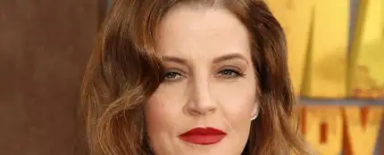 Lisa Marie Presley, única hija de Elvis Presley. Lisa Marie Presley, única hija de Elvis Presley.