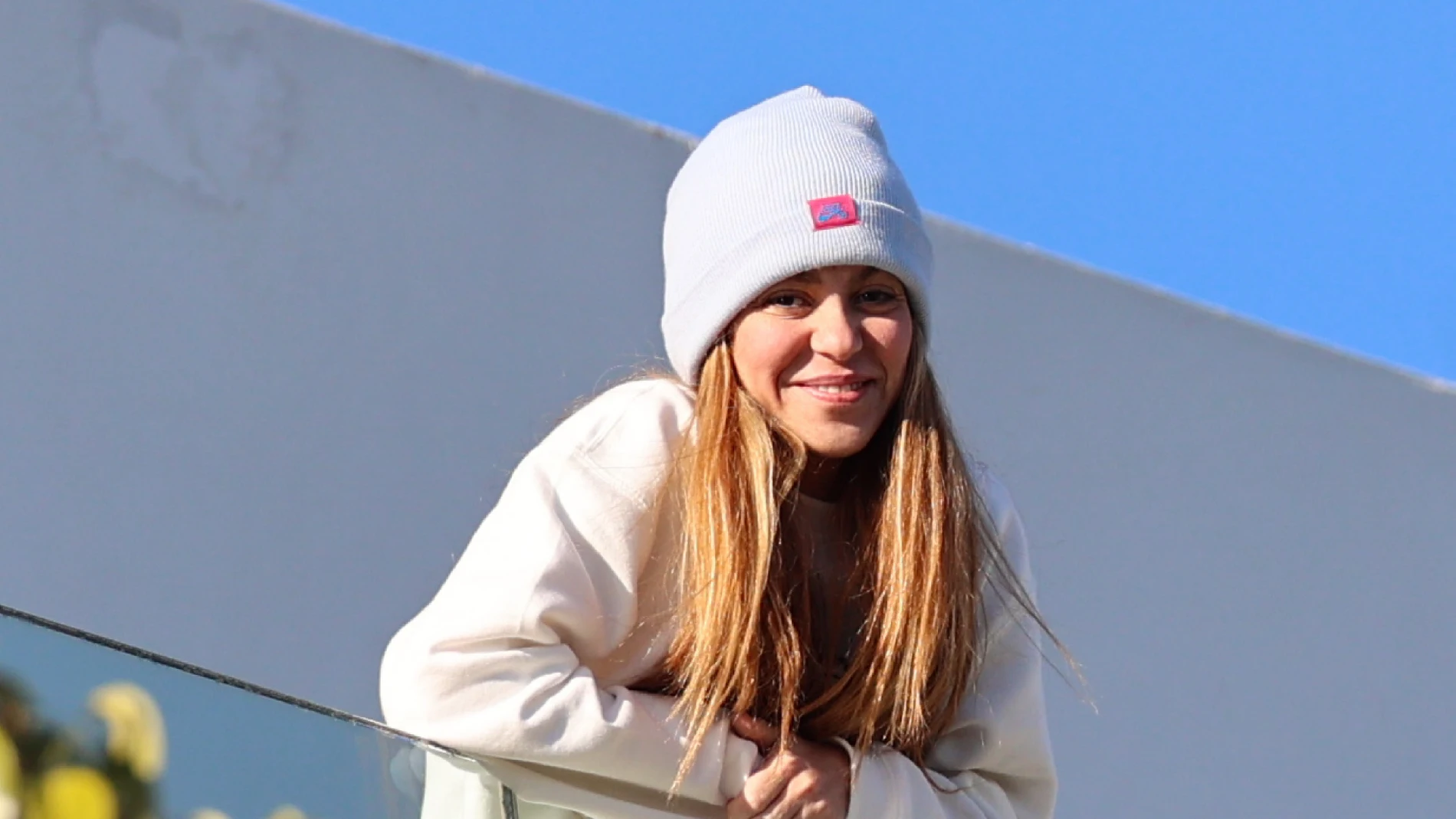 Shakira en el balcón de su casa de Esplugues de Llobregat