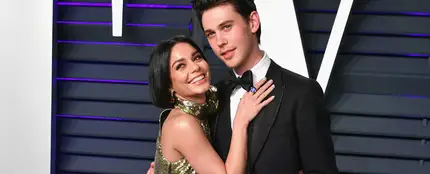 Austin Butler da créditos a su exnovia Vanessa Hudgens por ayudarle a conseguir el papel de Elvis Austin Butler da créditos a su exnovia Vanessa Hudgens por ayudarle a conseguir el papel de Elvis