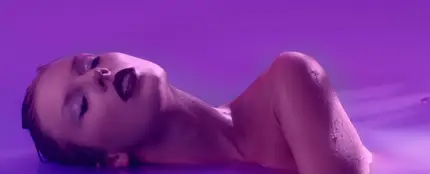 Taylor Swift estrena el videoclip de Lavender Haze Taylor Swift estrena el videoclip de Lavender Haze