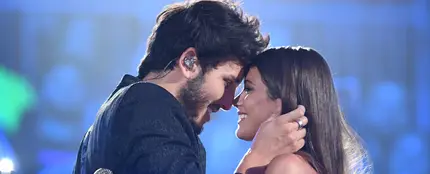 Sebastián Yatra y Tini en los Premios Lo Nuestro de 2019 Sebastián Yatra y Tini en los Premios Lo Nuestro de 2019
