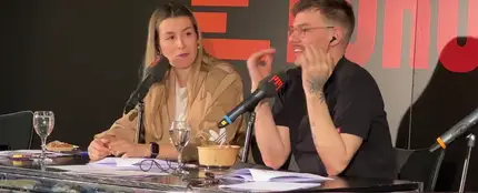 El divertido break para el coffee con los padres de Eva Soriano en 'Cuerpos especiales' en Salou El divertido break para el coffee con los padres de Eva Soriano en 'Cuerpos especiales' en Salou