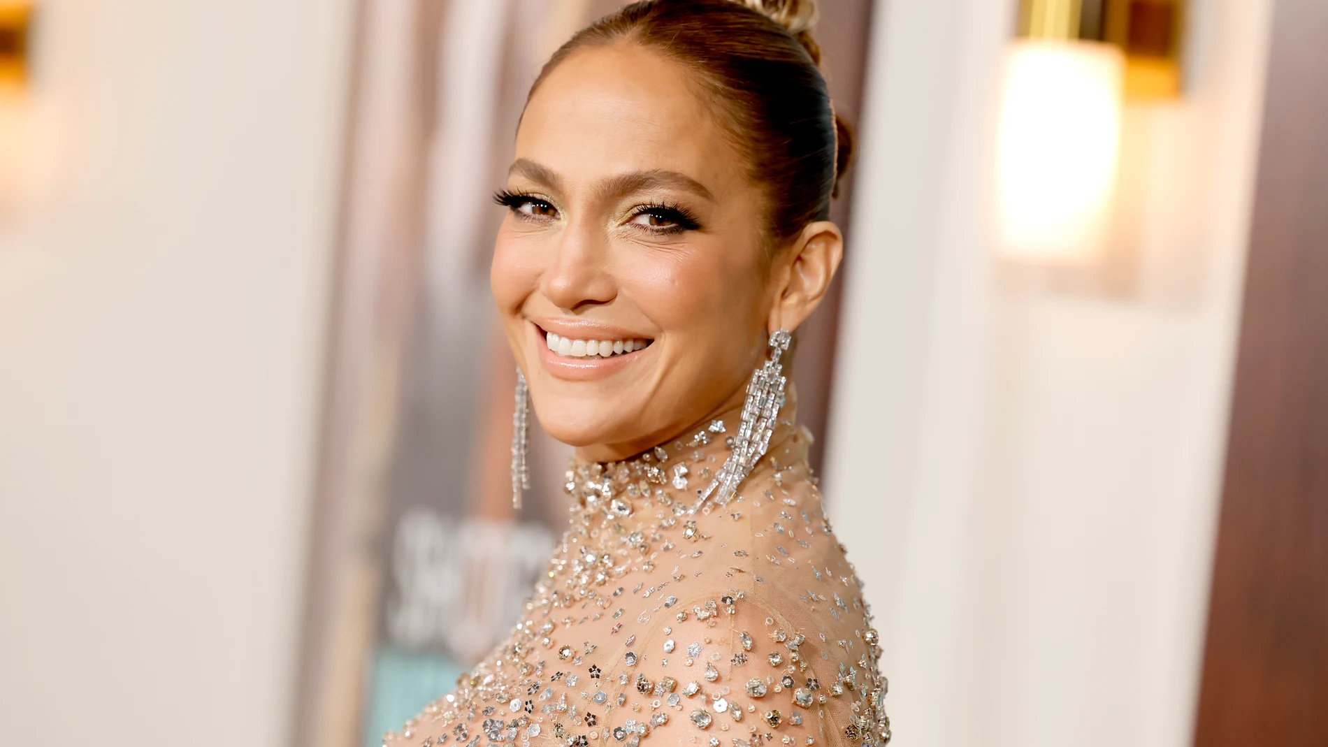 Jennifer Lopez confiesa que casi se cae por un acantilado rodando su última película 