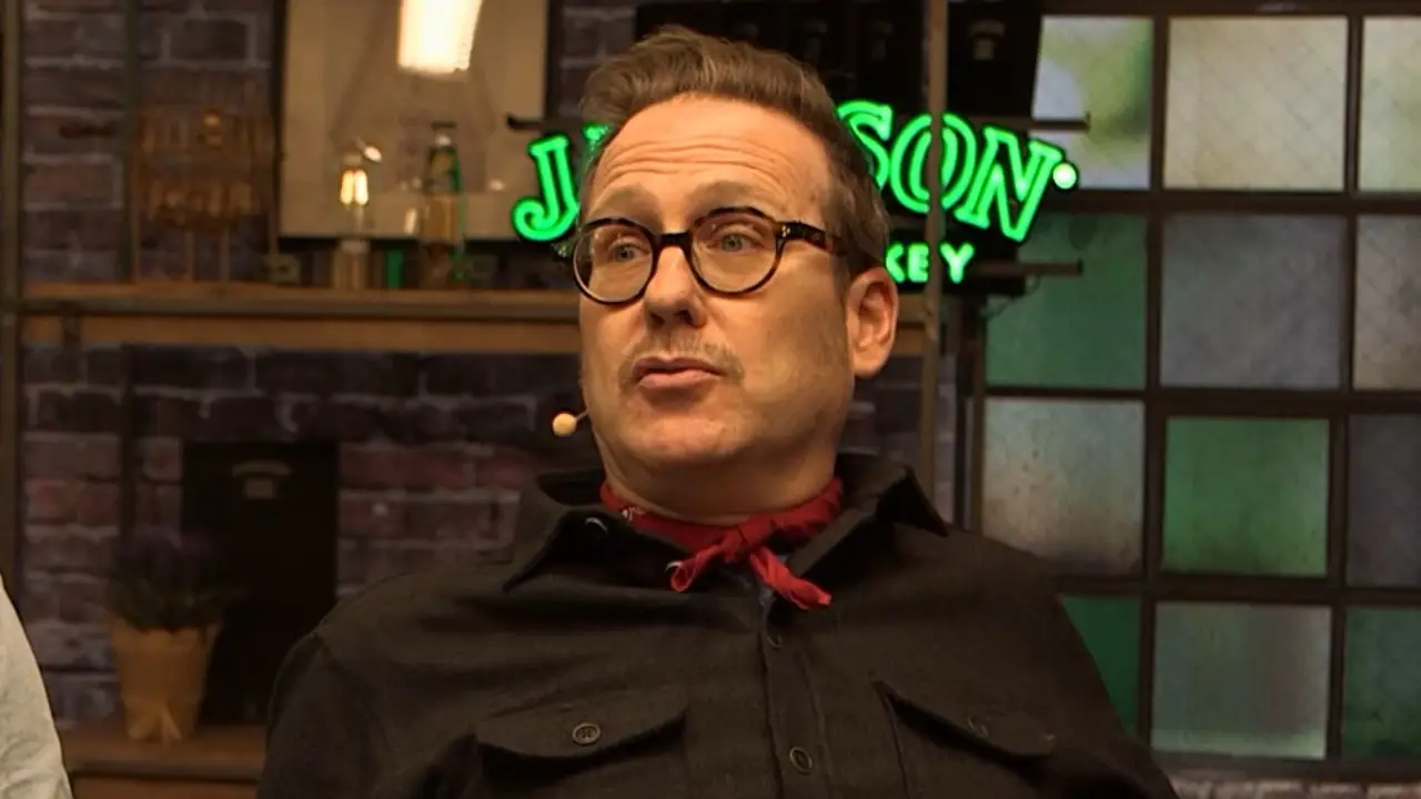 Joaquín Reyes es Bizarrap en 'Tómatelo menos en serio'. Joaquín Reyes es Bizarrap en 'Tómatelo menos en serio'.