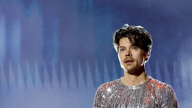 Harry Styles durante su actuación en los Grammy