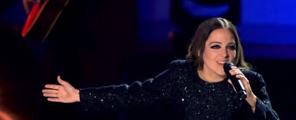 Natalia Lafourcade canta Por qué te vas en el homenaje a Carlos Saura en los Goya 2023