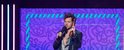 Harry Styes dedica uno de sus cuatro BRIT Awards a sus compañeros de One Direction: su emotivo discurso