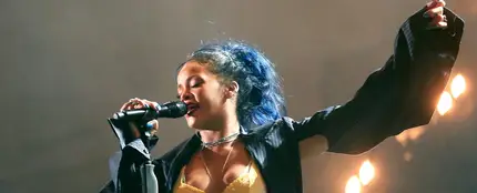 RIhanna durante una actuación RIhanna durante una actuación
