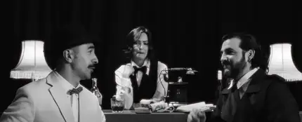 Rayden, Verónica Sánchez y Fran Perea en el vídeo de 'Me sale a cuenta' Rayden, Verónica Sánchez y Fran Perea en el vídeo de 'Me sale a cuenta'