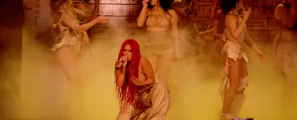Karol G, durante su actuación en los Latin Grammy de 2023. Karol G, durante su actuación en los Latin Grammy de 2023.