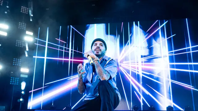 Rauw Alejandro, en un concierto en Zaragoza en 2021.