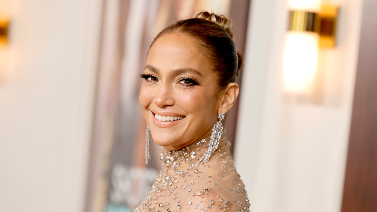 Jennifer Lopez announces the release date of her album ‘This is me…Now’