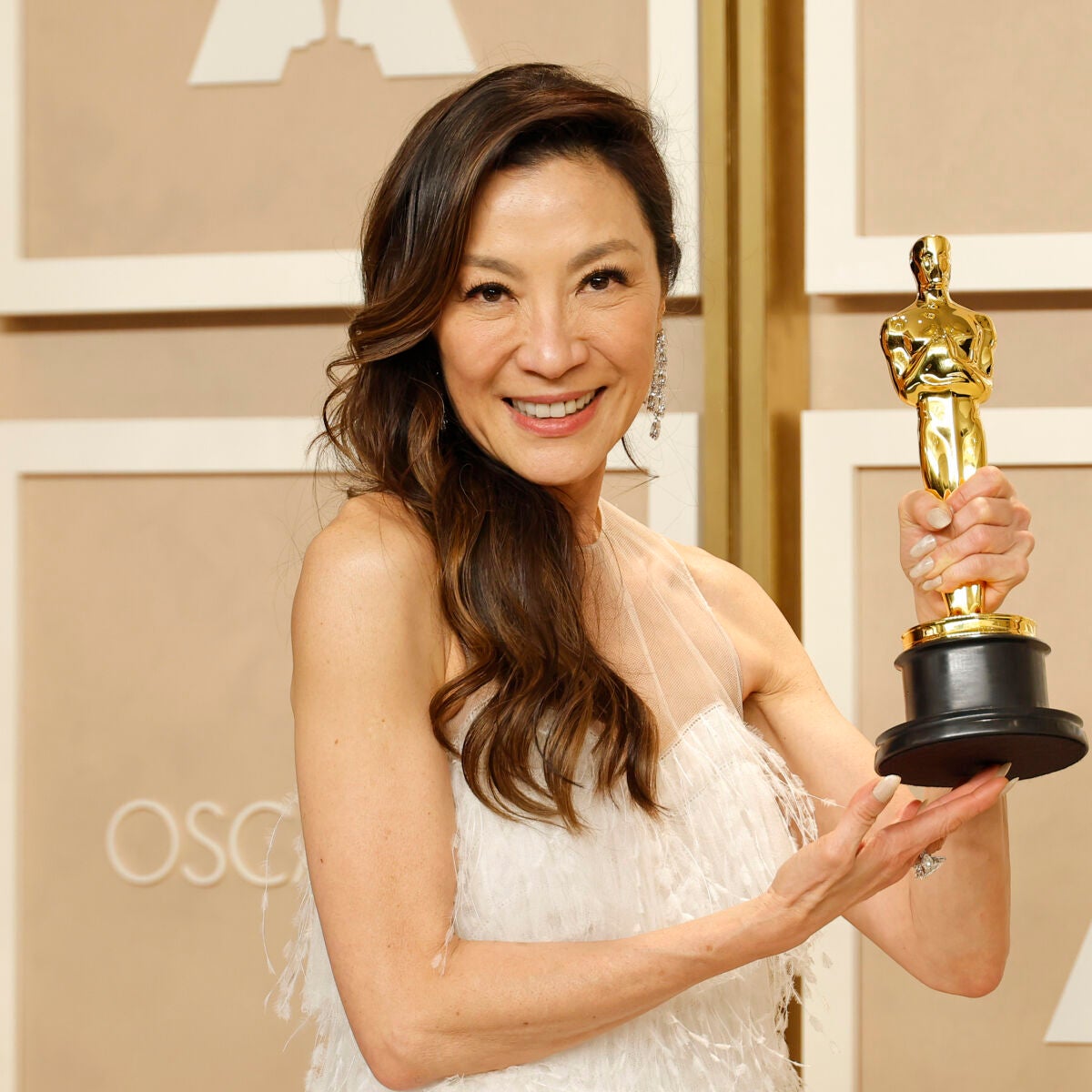 El importante discurso de Michelle Yeoh en los Oscar: "Que nadie os diga  que ya pasó vuestro momento" | Europa FM