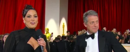 Hugh Grant y la modelo y actriz Ashley Graham. Hugh Grant y la modelo y actriz Ashley Graham.