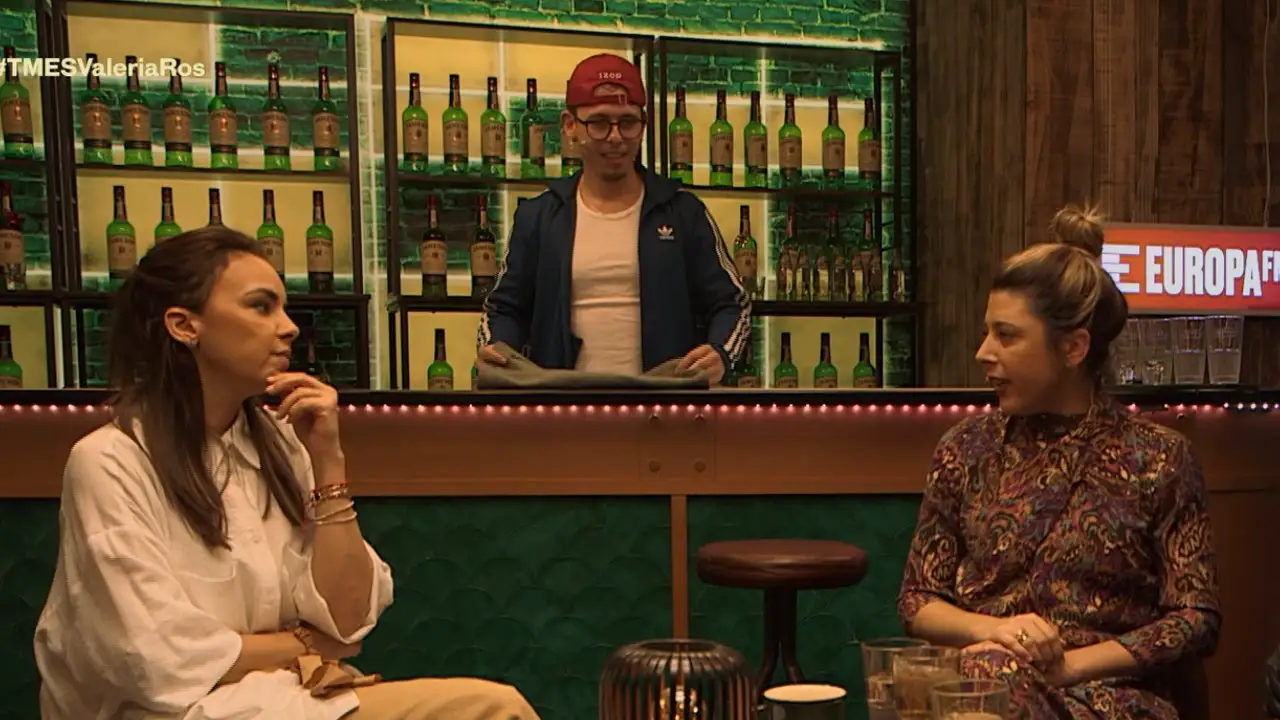Chenoa, Ventura y Valeria Ros, en 'Tómatelo menos en serio'. Chenoa, Ventura y Valeria Ros, en 'Tómatelo menos en serio'.