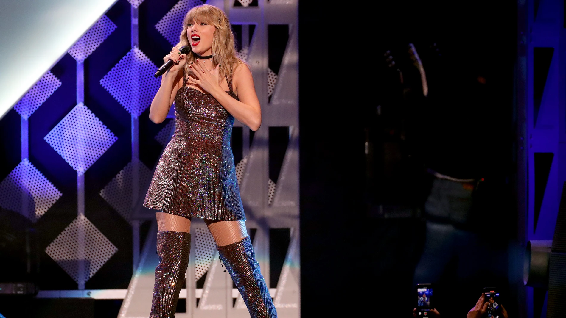 Taylor Swift lanza cuatro canciones inéditas para celebrar el inicio de 'The Eras Tour' Taylor Swift lanza cuatro canciones inéditas para celebrar el inicio de 'The Eras Tour'