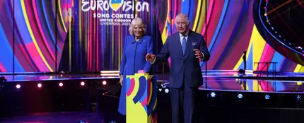 Los reyes Carlos III y Camila en el M&S Bank Arena de Liverpool, escenario de Eurovisión 2023. Los reyes Carlos III y Camila en el M&S Bank Arena de Liverpool, escenario de Eurovisión 2023.