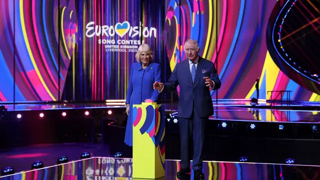 Los reyes Carlos III y Camila en el M&S Bank Arena de Liverpool, escenario de Eurovisión 2023.
