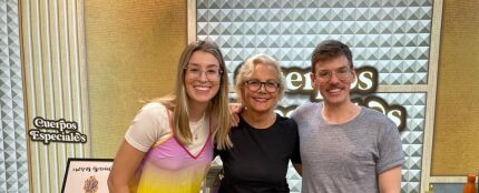 Eva Soriano e Iggy Rub&iacute;n con Elena Irureta