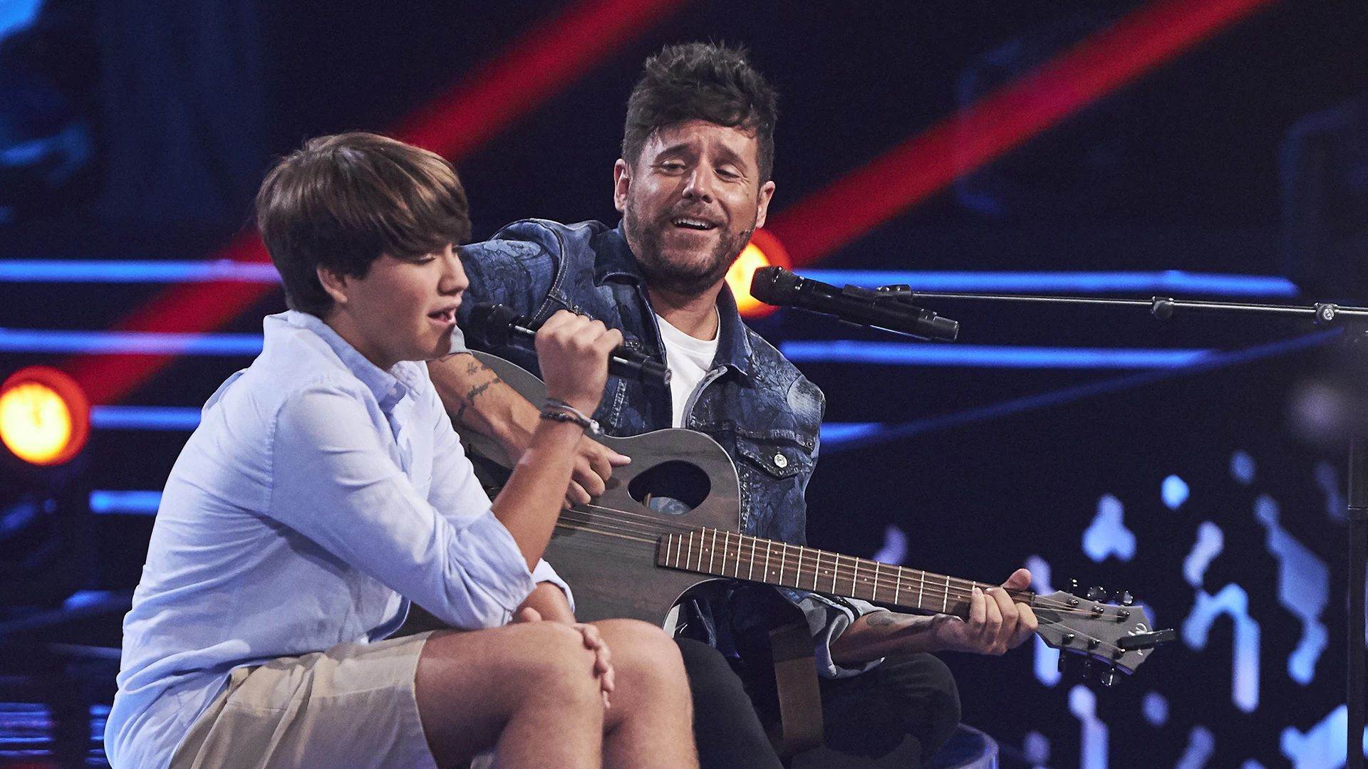 Adri&aacute;n vive un momento &uacute;nico en &lsquo;La Voz Kids&rsquo; al cantar junto a Pablo L&oacute;pez &lsquo;Te espero aqu&iacute;&rsquo;
