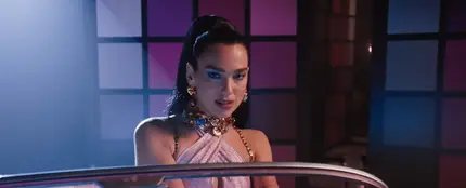 Dua Lipa nos transporta a los años 80 con 'Dance the night', su canción disco para la película 'Barbie' Dua Lipa nos transporta a los años 80 con 'Dance the night', su canción disco para la película 'Barbie'