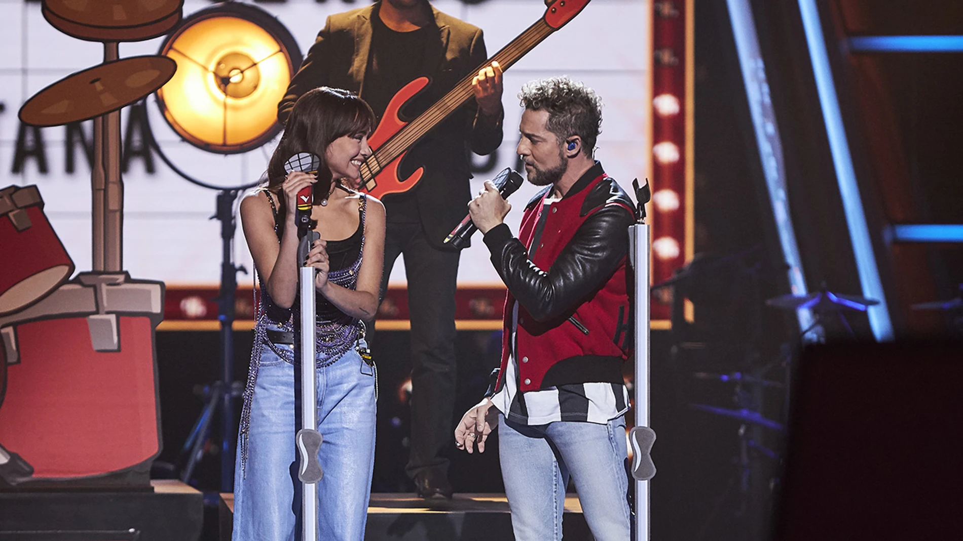 Aitana y David Bisbal protagonizan un comienzo muy especial al cantar ‘Si tú la quieres’ Aitana y David Bisbal protagonizan un comienzo muy especial al cantar ‘Si tú la quieres’