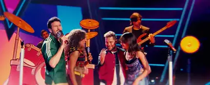 Los coaches de 'La Voz Kids' cantan 'Si tú la quieres' y Dharma en la última noche de audiciones a ciegas Los coaches de 'La Voz Kids' cantan 'Si tú la quieres' y Dharma en la última noche de audiciones a ciegas
