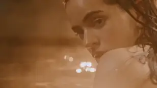Rosalía, en el videoclip de 'Tuya'.