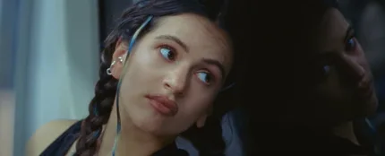 Rosalía en el videoclip de 'Tuya' Rosalía en el videoclip de 'Tuya'