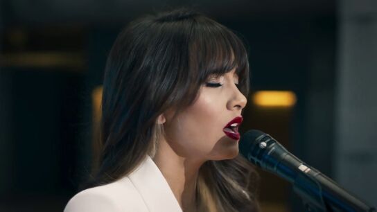 La emocionante actuaci&oacute;n de Aitana cantando 'Mujer contra mujer' de Mecano que pone los pelos de punta