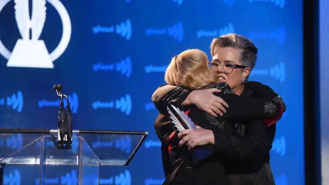 Rosie O'Donnell y Madonna durante la gala de los premios GLAAD Media Awards New York, en Nueva York.