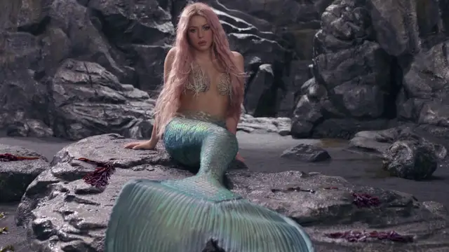 Shakira en el videoclip de 'Copa vacía', su canción con Manuel Turizo