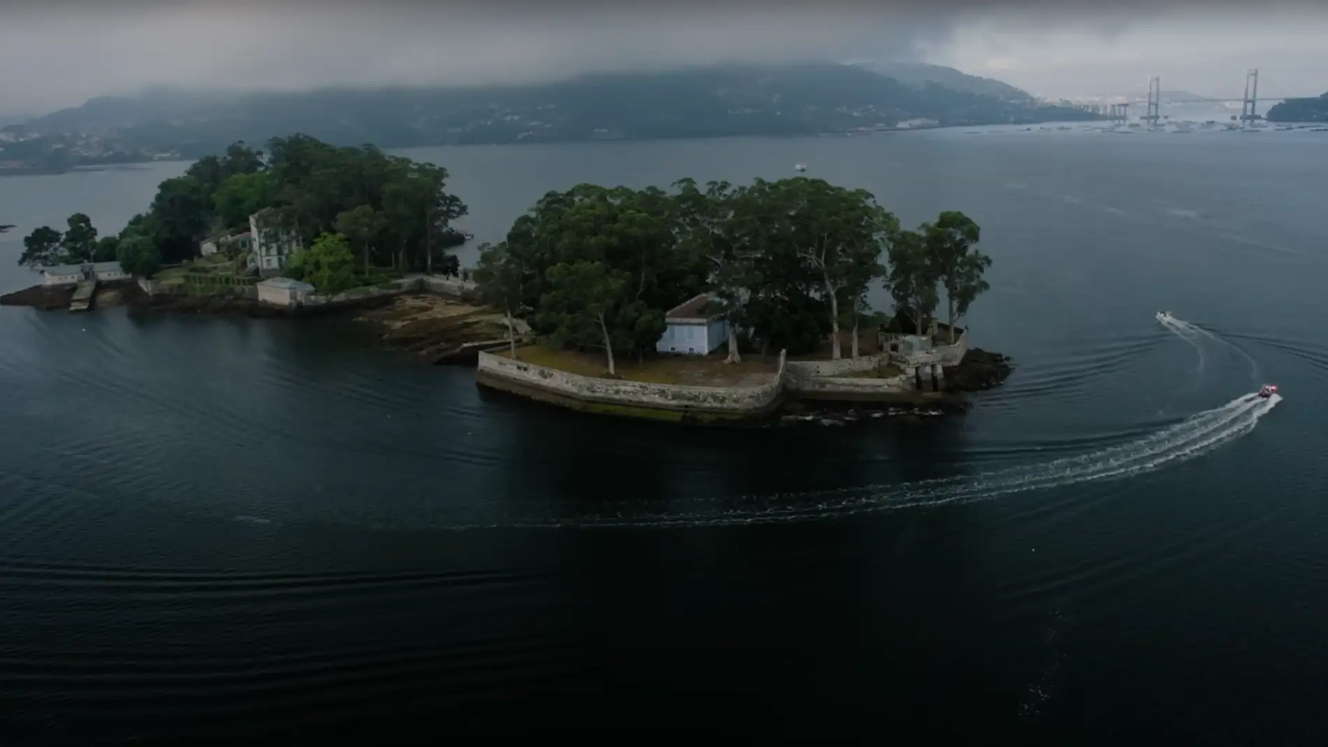 La Isla de San Simón en el videoclip de 'Oliveira dos cen anos'.