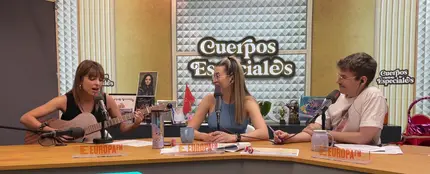Chica Sobresalto canta 'Me voy' en 'Cuerpos especiales' Chica Sobresalto canta 'Me voy' en 'Cuerpos especiales'