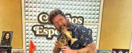 Dani Piqueras, ganador del premio Trucha de Oro, dedicado a la sección más chorra. Dani Piqueras, ganador del premio Trucha de Oro, dedicado a la sección más chorra.