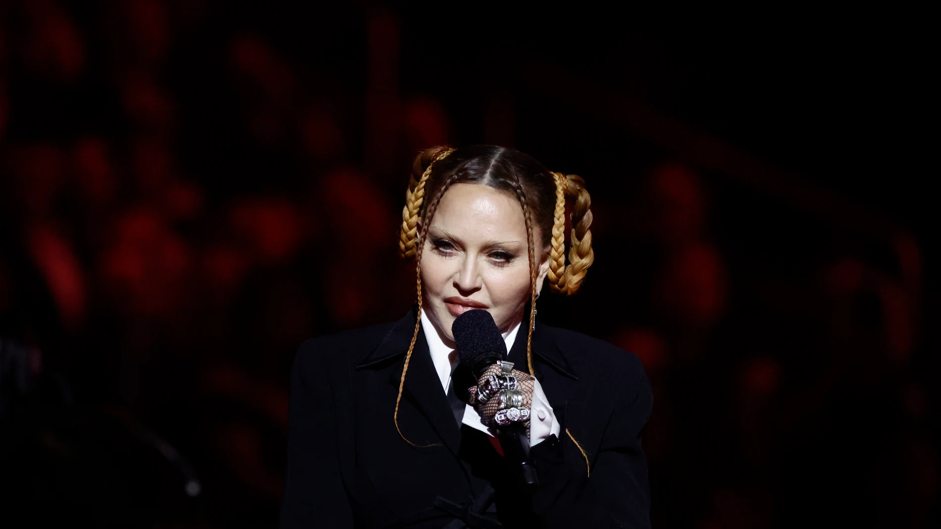 Madonna, durante su discurso en la 65 gala de los Premios Grammy en Los Angeles, California, en 2023.