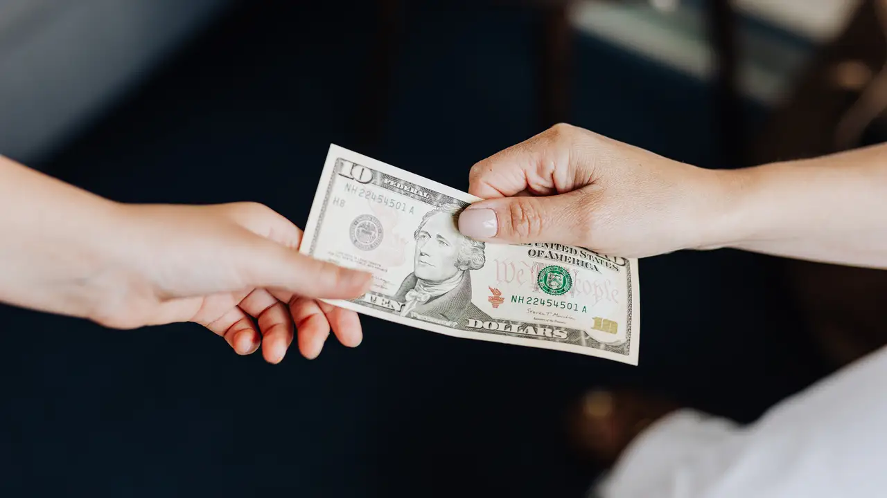 Dinero Dinero