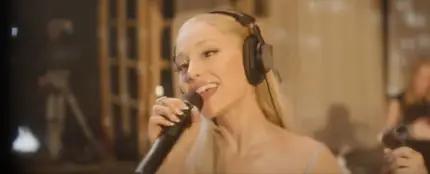 Ariana Grande canta por primera vez ‘Daydreamin’ en 10 años Ariana Grande canta por primera vez ‘Daydreamin’ en 10 años
