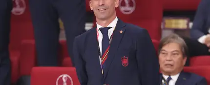 La FIFA suspende a Luis Rubiales y le prohíbe contactar de ninguna manera con Jenni Hermoso La FIFA suspende a Luis Rubiales y le prohíbe contactar de ninguna manera con Jenni Hermoso