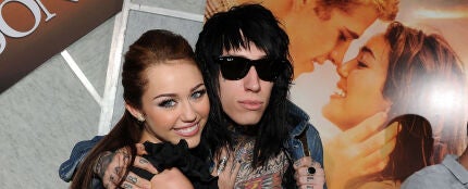  Trace Cyrus y su hermana Miley