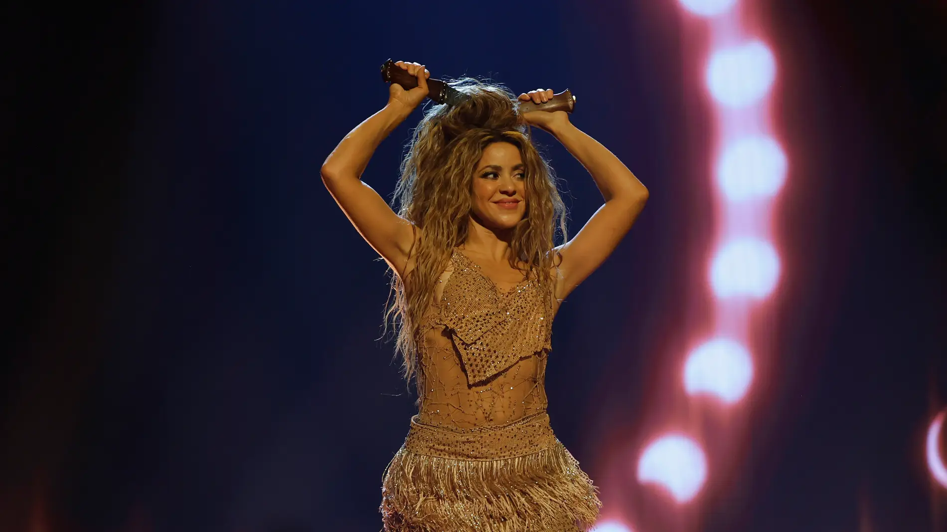 Shakira, durante su actuación en los Premios MTV VMAs.