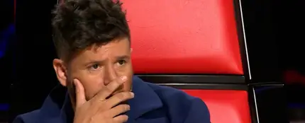 Pablo López alucina en 'La Voz' con la versión de 'La niña de la linterna' de Lucas Feliz Pablo López alucina en 'La Voz' con la versión de 'La niña de la linterna' de Lucas Feliz