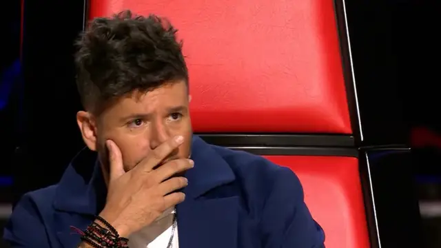 Pablo López alucina en 'La Voz' con la versión de 'La niña de la linterna' de Lucas Feliz
