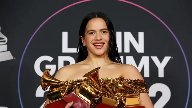 Rosalía en los Latin Grammy 2022