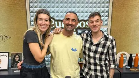 Iker Karrera con Eva Soriano e Iggy Rubín Iker Karrera con Eva Soriano e Iggy Rubín