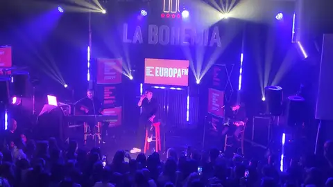 Abraham Mateo canta 'Maníaca' durante su showcase en Castellón Abraham Mateo canta 'Maníaca' durante su showcase en Castellón