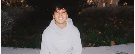Iñigo Quintero, autor de 'Si no estás', la canción del momento que se ha convertido en número 1 en España. Iñigo Quintero, autor de 'Si no estás', la canción del momento que se ha convertido en número 1 en España.