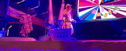 Varry Brava pone ritmo y color a las Fiestas del Pilar de Zaragoza Varry Brava pone ritmo y color a las Fiestas del Pilar de Zaragoza